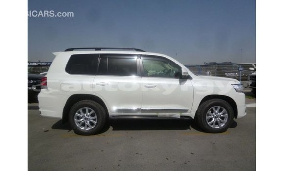 Buy Import Toyota Land Cruiser White Car in Import - Dubai in Batken Buy Import Toyota Land Cruiser White Car in Import - Dubai in Batken