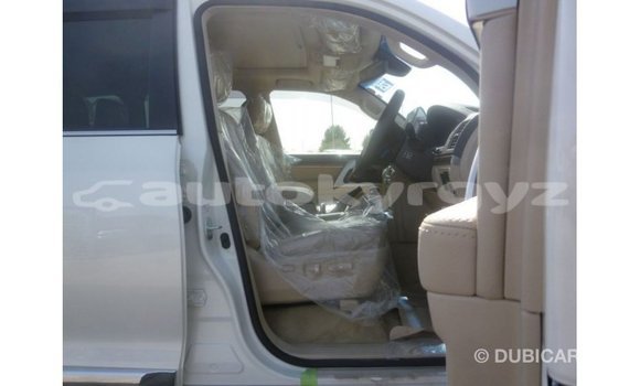 Buy Import Toyota Land Cruiser White Car in Import - Dubai in Batken Buy Import Toyota Land Cruiser White Car in Import - Dubai in Batken