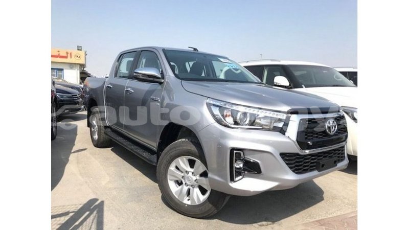 Big with watermark toyota hilux batken import dubai 3073