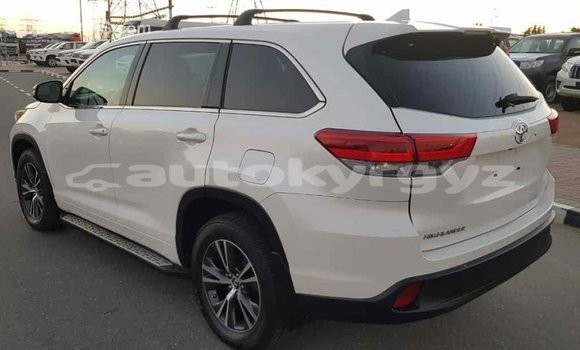 Buy Import Toyota Highlander White Car in Import - Dubai in Batken Buy Import Toyota Highlander White Car in Import - Dubai in Batken