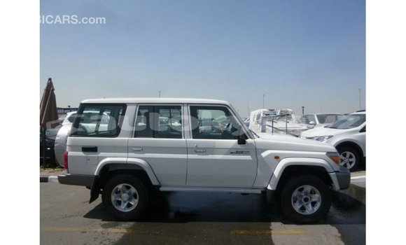 Buy Import Toyota Land Cruiser White Car in Import - Dubai in Batken Buy Import Toyota Land Cruiser White Car in Import - Dubai in Batken