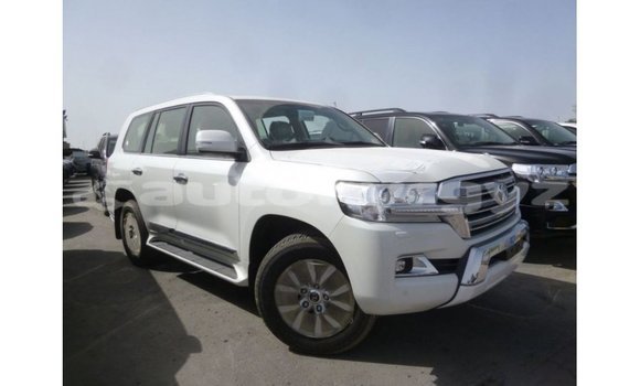 Buy Import Toyota Land Cruiser White Car in Import - Dubai in Batken Buy Import Toyota Land Cruiser White Car in Import - Dubai in Batken