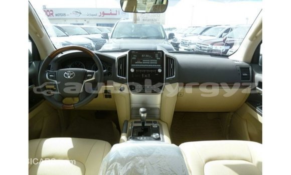 Buy Import Toyota Land Cruiser White Car in Import - Dubai in Batken Buy Import Toyota Land Cruiser White Car in Import - Dubai in Batken