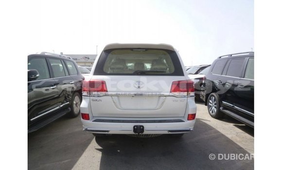 Buy Import Toyota Land Cruiser White Car in Import - Dubai in Batken Buy Import Toyota Land Cruiser White Car in Import - Dubai in Batken