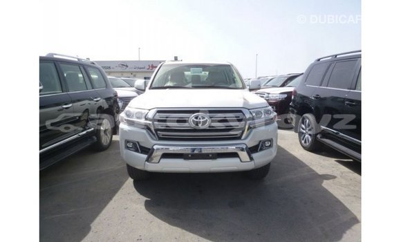 Buy Import Toyota Land Cruiser White Car in Import - Dubai in Batken Buy Import Toyota Land Cruiser White Car in Import - Dubai in Batken