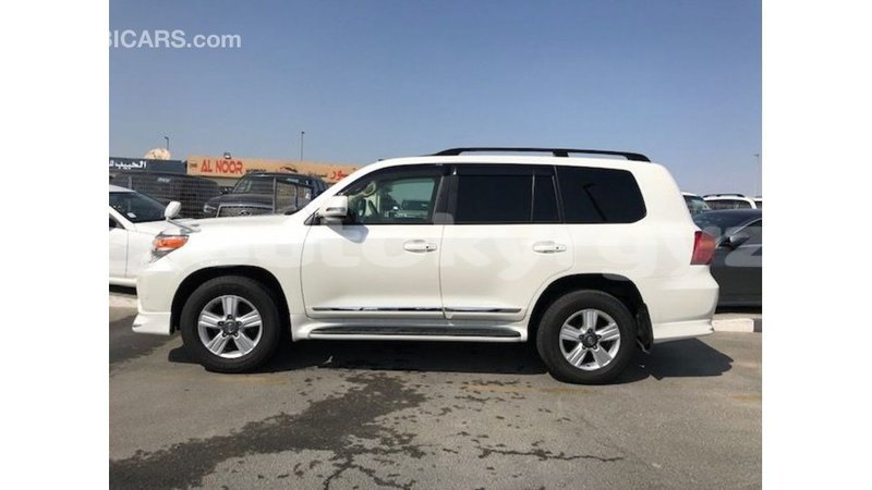 Big with watermark toyota land cruiser batken import dubai 3112