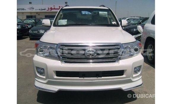 Buy Import Toyota Land Cruiser White Car in Import - Dubai in Batken Buy Import Toyota Land Cruiser White Car in Import - Dubai in Batken