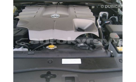 Buy Import Toyota Land Cruiser White Car in Import - Dubai in Batken Buy Import Toyota Land Cruiser White Car in Import - Dubai in Batken