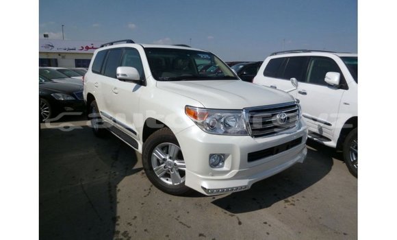 Buy Import Toyota Land Cruiser White Car in Import - Dubai in Batken Buy Import Toyota Land Cruiser White Car in Import - Dubai in Batken