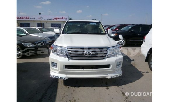 Buy Import Toyota Land Cruiser White Car in Import - Dubai in Batken Buy Import Toyota Land Cruiser White Car in Import - Dubai in Batken