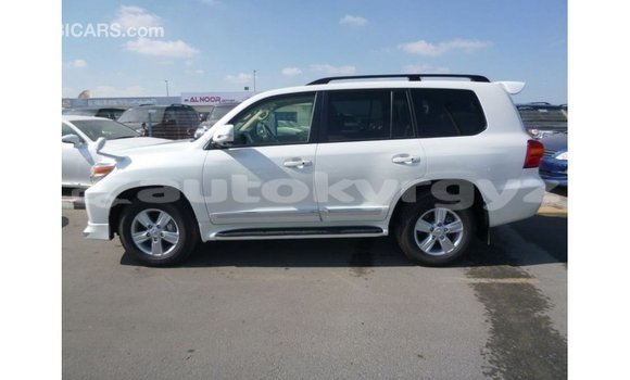 Buy Import Toyota Land Cruiser White Car in Import - Dubai in Batken Buy Import Toyota Land Cruiser White Car in Import - Dubai in Batken