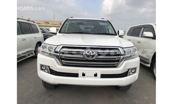 Buy Import Toyota Land Cruiser White Car in Import - Dubai in Batken Buy Import Toyota Land Cruiser White Car in Import - Dubai in Batken