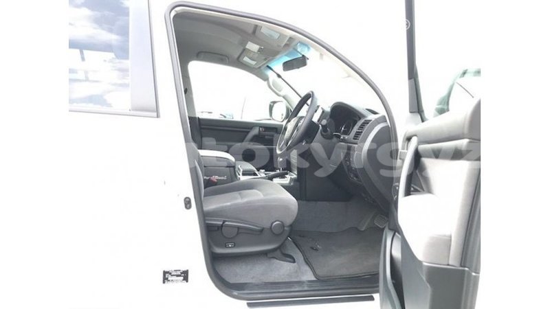 Big with watermark toyota land cruiser batken import dubai 3126