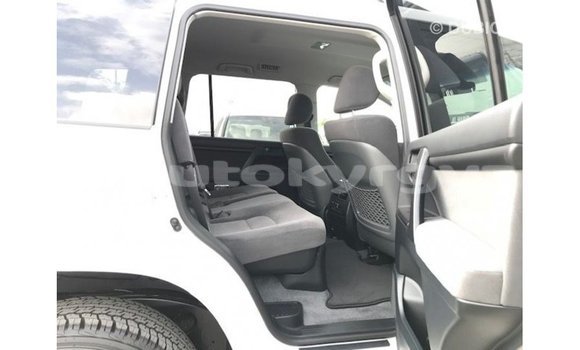 Buy Import Toyota Land Cruiser White Car in Import - Dubai in Batken Buy Import Toyota Land Cruiser White Car in Import - Dubai in Batken