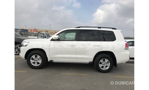 Buy Import Toyota Land Cruiser White Car in Import - Dubai in Batken Buy Import Toyota Land Cruiser White Car in Import - Dubai in Batken