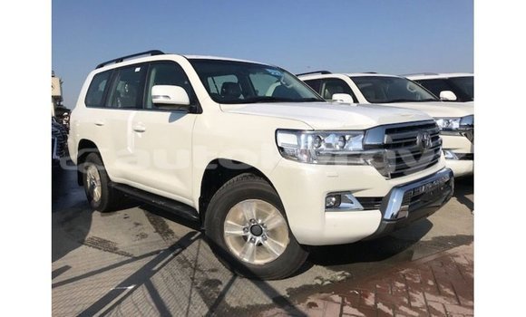Buy Import Toyota Land Cruiser White Car in Import - Dubai in Batken Buy Import Toyota Land Cruiser White Car in Import - Dubai in Batken