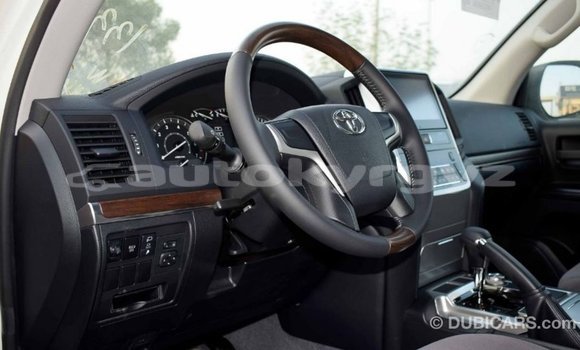 Buy Import Toyota Land Cruiser White Car in Import - Dubai in Batken Buy Import Toyota Land Cruiser White Car in Import - Dubai in Batken