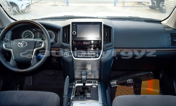 Buy Import Toyota Land Cruiser White Car in Import - Dubai in Batken Buy Import Toyota Land Cruiser White Car in Import - Dubai in Batken