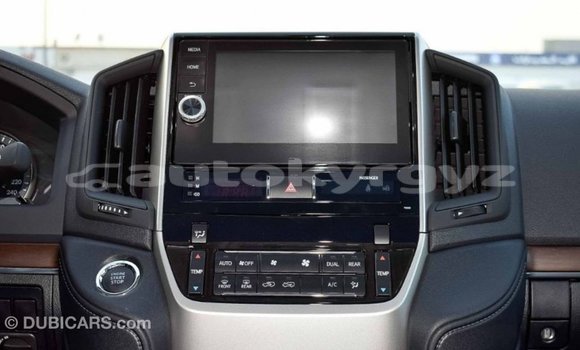 Buy Import Toyota Land Cruiser White Car in Import - Dubai in Batken Buy Import Toyota Land Cruiser White Car in Import - Dubai in Batken