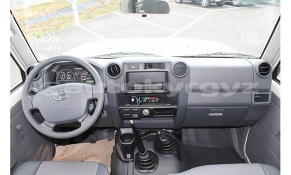 Buy Import Toyota Land Cruiser White Car in Import - Dubai in Batken Buy Import Toyota Land Cruiser White Car in Import - Dubai in Batken