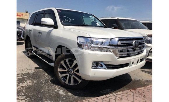 Buy Import Toyota Land Cruiser White Car in Import - Dubai in Batken Buy Import Toyota Land Cruiser White Car in Import - Dubai in Batken