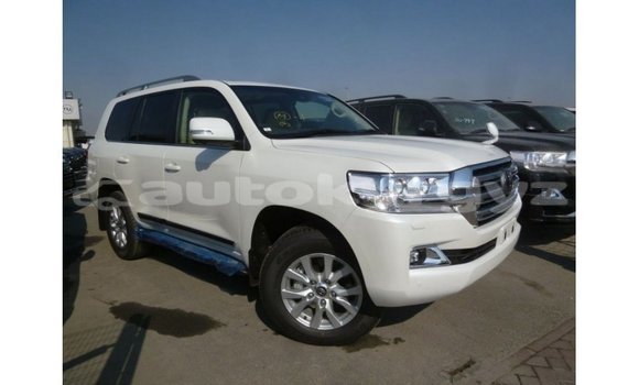 Buy Import Toyota Land Cruiser White Car in Import - Dubai in Batken Buy Import Toyota Land Cruiser White Car in Import - Dubai in Batken