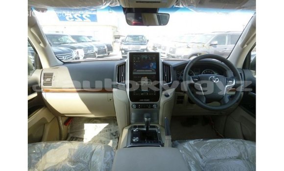 Buy Import Toyota Land Cruiser White Car in Import - Dubai in Batken Buy Import Toyota Land Cruiser White Car in Import - Dubai in Batken