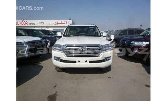 Buy Import Toyota Land Cruiser White Car in Import - Dubai in Batken Buy Import Toyota Land Cruiser White Car in Import - Dubai in Batken
