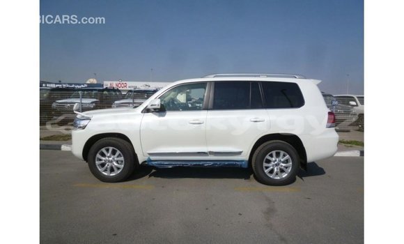 Buy Import Toyota Land Cruiser White Car in Import - Dubai in Batken Buy Import Toyota Land Cruiser White Car in Import - Dubai in Batken