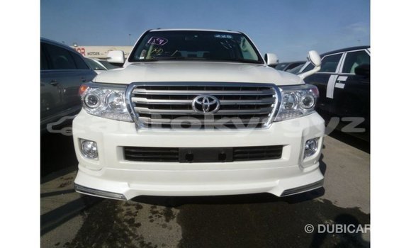Buy Import Toyota Land Cruiser White Car in Import - Dubai in Batken Buy Import Toyota Land Cruiser White Car in Import - Dubai in Batken