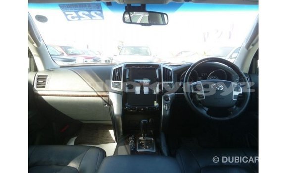 Buy Import Toyota Land Cruiser White Car in Import - Dubai in Batken Buy Import Toyota Land Cruiser White Car in Import - Dubai in Batken