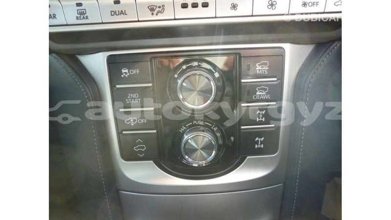 Big with watermark toyota prado batken import dubai 3192