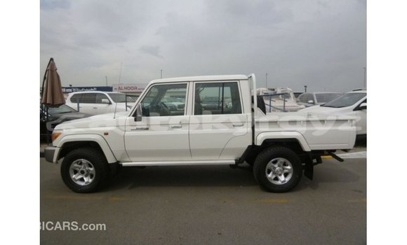 Buy Import Toyota Land Cruiser White Car in Import - Dubai in Batken Buy Import Toyota Land Cruiser White Car in Import - Dubai in Batken