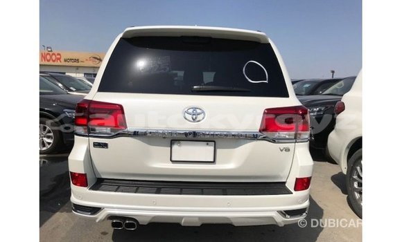 Buy Import Toyota Land Cruiser White Car in Import - Dubai in Batken Buy Import Toyota Land Cruiser White Car in Import - Dubai in Batken