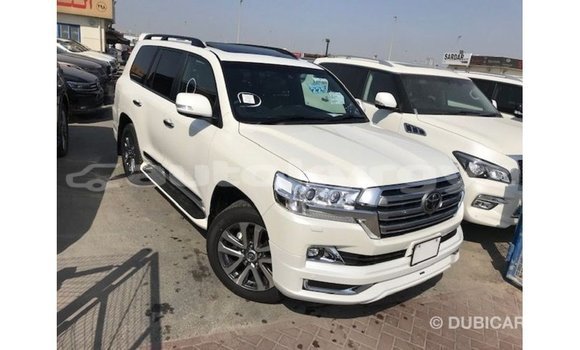 Buy Import Toyota Land Cruiser White Car in Import - Dubai in Batken Buy Import Toyota Land Cruiser White Car in Import - Dubai in Batken