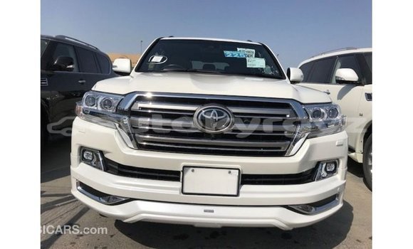 Buy Import Toyota Land Cruiser White Car in Import - Dubai in Batken Buy Import Toyota Land Cruiser White Car in Import - Dubai in Batken