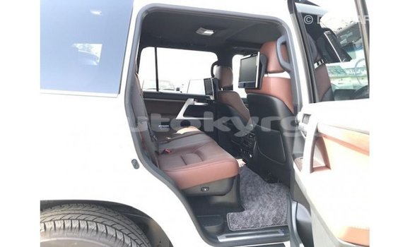 Buy Import Toyota Land Cruiser White Car in Import - Dubai in Batken Buy Import Toyota Land Cruiser White Car in Import - Dubai in Batken