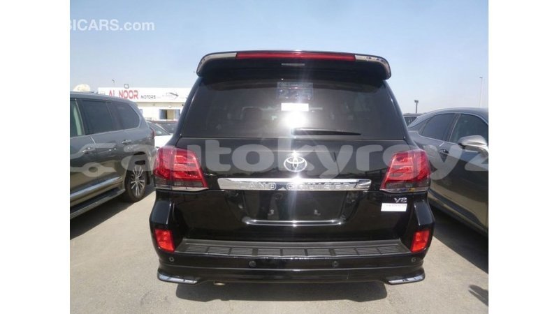 Big with watermark toyota land cruiser batken import dubai 3209