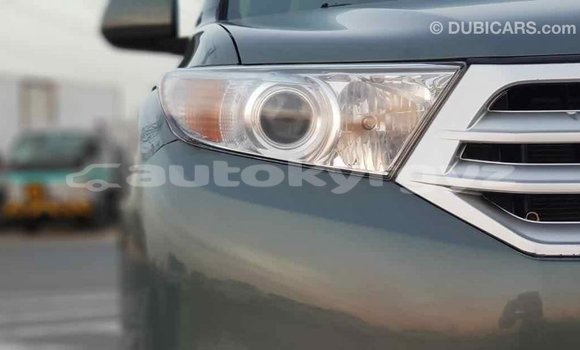 Buy Import Toyota Highlander Green Car in Import - Dubai in Batken Buy Import Toyota Highlander Green Car in Import - Dubai in Batken