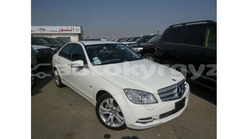 Big with watermark mercedes benz 200 batken import dubai 3217