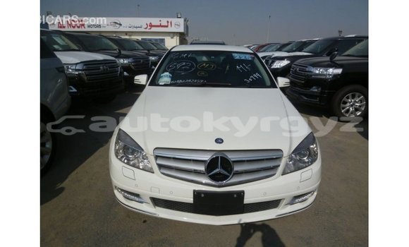 Buy Import Mercedes-Benz 200 White Car in Import - Dubai in Batken Buy Import Mercedes-Benz 200 White Car in Import - Dubai in Batken