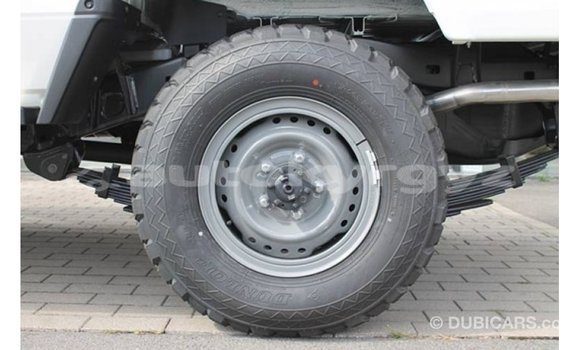 Buy Import Toyota Land Cruiser White Car in Import - Dubai in Batken Buy Import Toyota Land Cruiser White Car in Import - Dubai in Batken