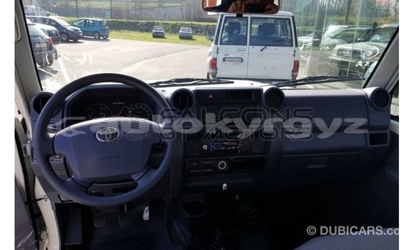 Buy Import Toyota Land Cruiser White Car in Import - Dubai in Batken Buy Import Toyota Land Cruiser White Car in Import - Dubai in Batken