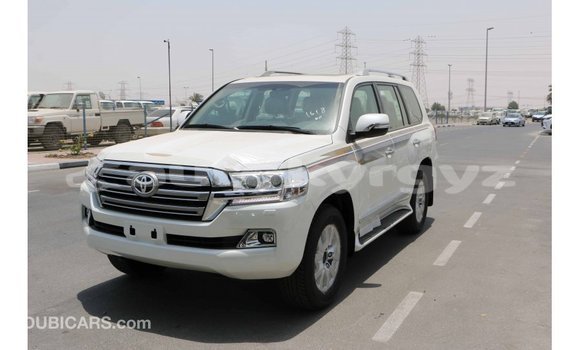 Buy Import Toyota Land Cruiser White Car in Import - Dubai in Batken Buy Import Toyota Land Cruiser White Car in Import - Dubai in Batken