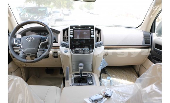 Buy Import Toyota Land Cruiser White Car in Import - Dubai in Batken Buy Import Toyota Land Cruiser White Car in Import - Dubai in Batken