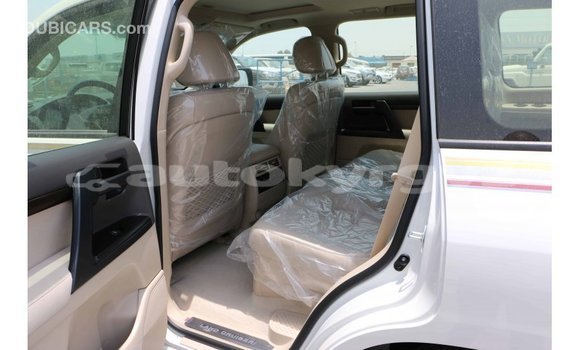 Buy Import Toyota Land Cruiser White Car in Import - Dubai in Batken Buy Import Toyota Land Cruiser White Car in Import - Dubai in Batken