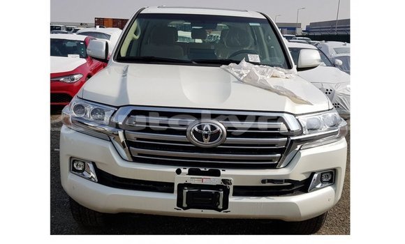 Buy Import Toyota Land Cruiser White Car in Import - Dubai in Batken Buy Import Toyota Land Cruiser White Car in Import - Dubai in Batken