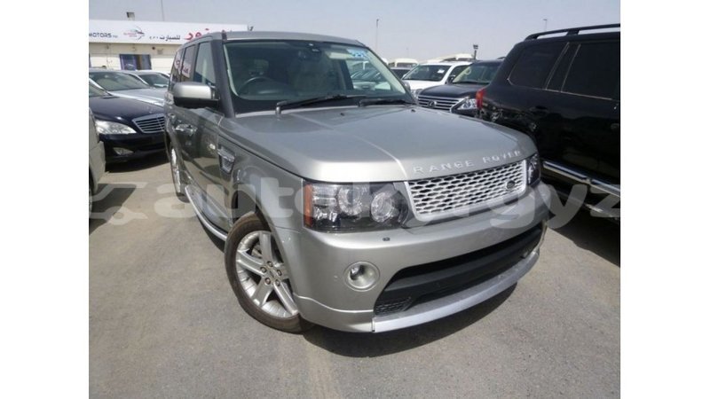 Big with watermark land rover range rover batken import dubai 3262