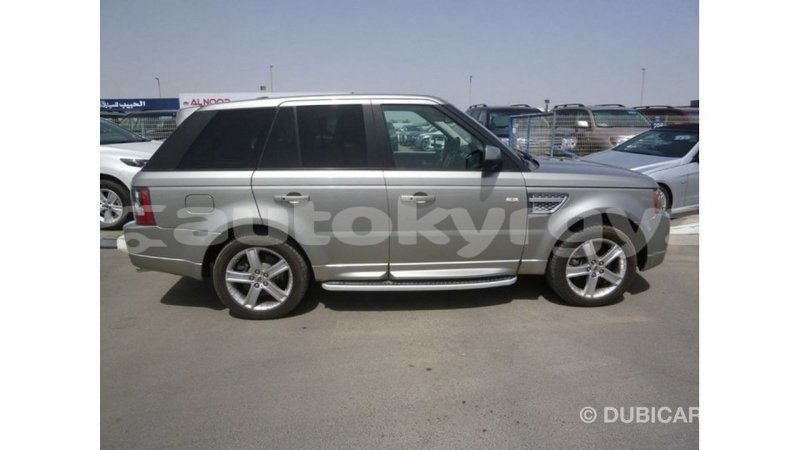 Big with watermark land rover range rover batken import dubai 3262