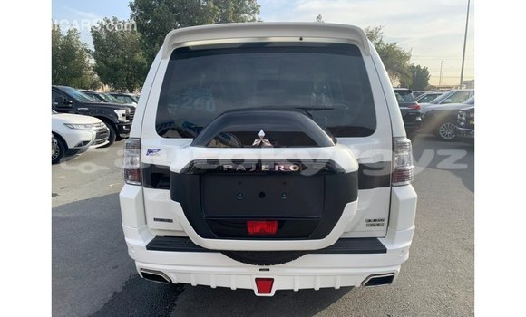 Buy Import Mitsubishi Pajero White Car in Import - Dubai in Batken Buy Import Mitsubishi Pajero White Car in Import - Dubai in Batken